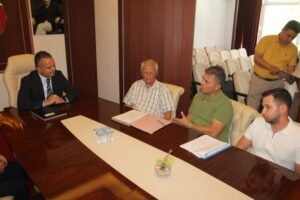 HAYIRSEVER DİNÇER AKYALI’DAN EĞİTİME DESTEK